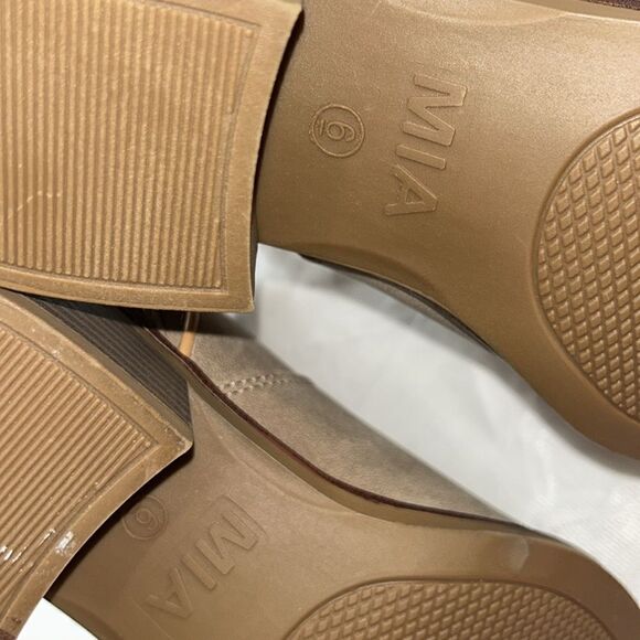 Mia Ivory Nude Ankle Boots(Size 6) - Picture 7 of 7